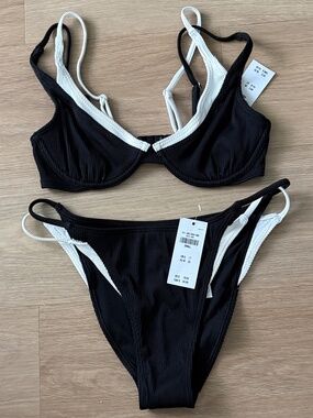 Hollsiter Ribbed Underwire Bikini Set